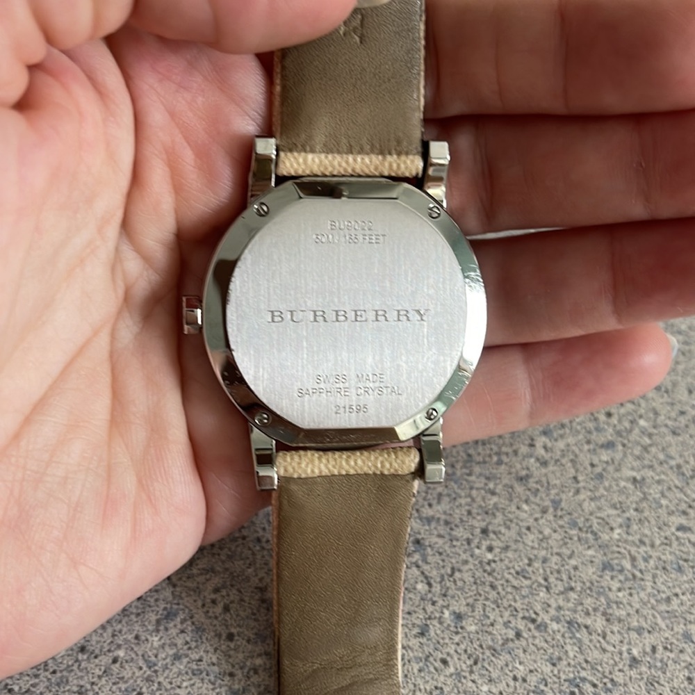 Burberry watch - Picture 8 of 8